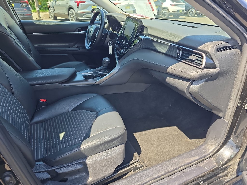 Certified 2021 Toyota Camry SE FWD image 15
