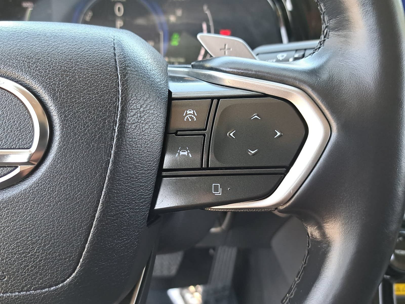 Used 2025 Lexus NX 450h+ AWD w/ Towing Package (2000 Lbs) image 18