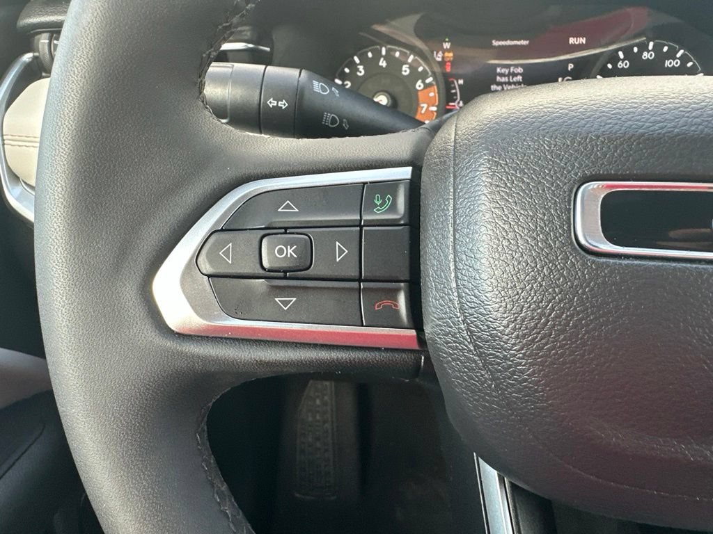 Used 2025 Jeep Compass Limited AWD/4WD image 35