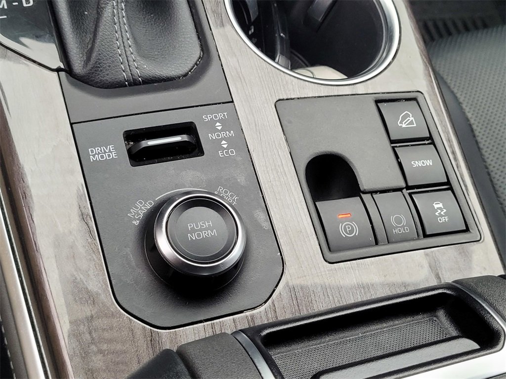 Used 2023 Toyota Highlander Limited image 20