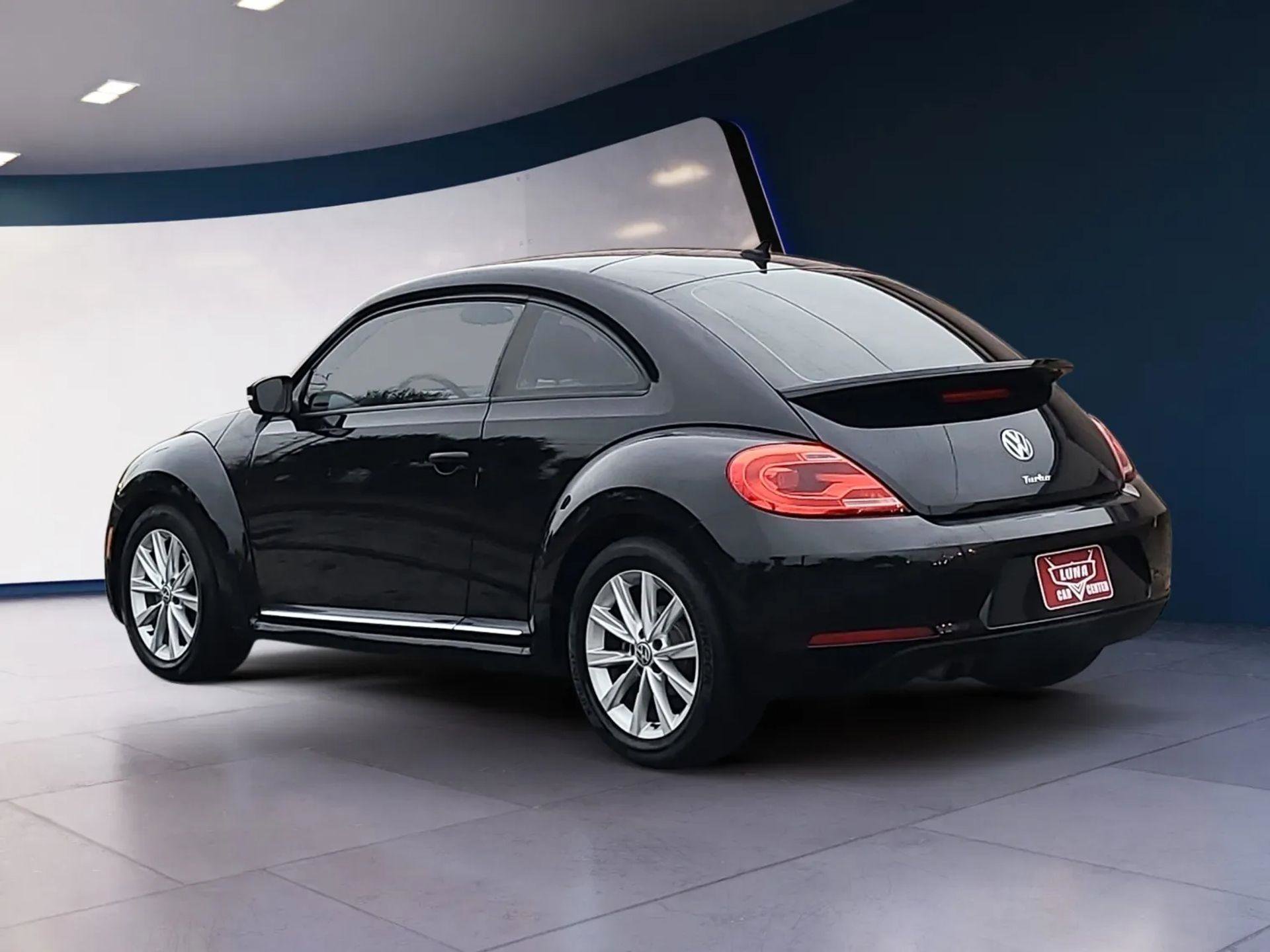 Used 2016 Volkswagen Beetle 1.8T Classic FWD image 3