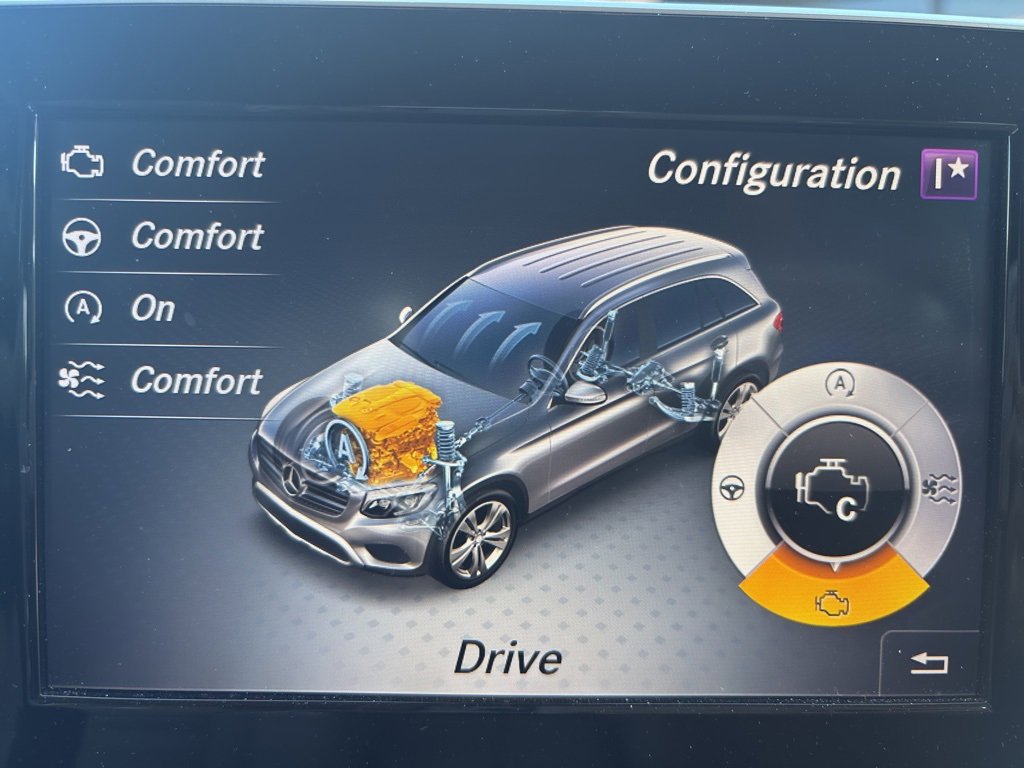 Used 2019 Mercedes-Benz GLC 300 4MATIC image 38