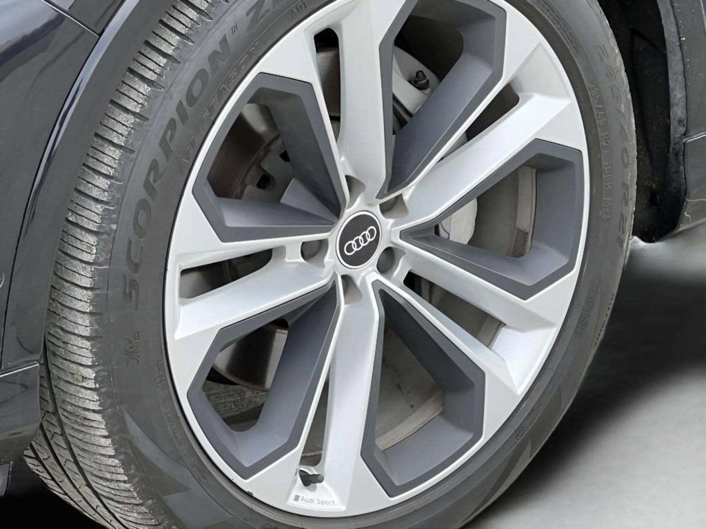 Used 2021 Audi Q7 3.0T Prestige w/ Prestige Package image 13