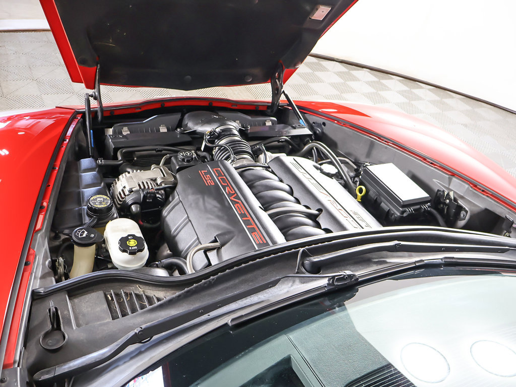 Used 2006 Chevrolet Corvette Coupe w/ Preferred Equipment Group RWD image 16