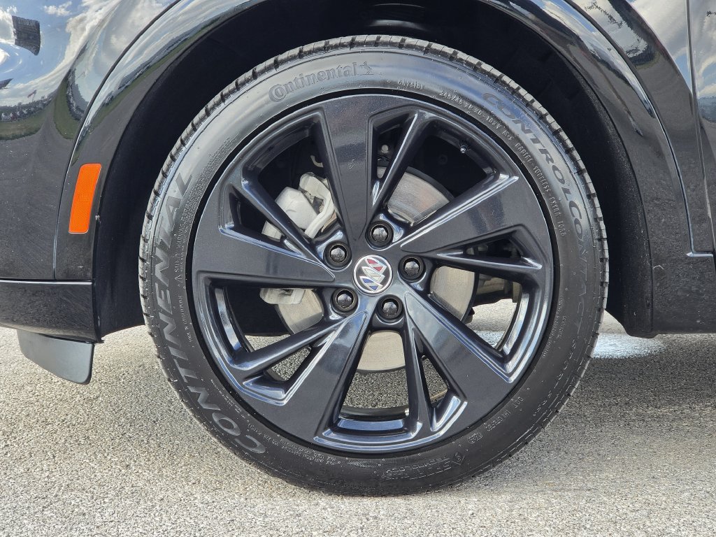 Used 2023 Buick Envision Essence w/ Sport Touring Package FWD image 10