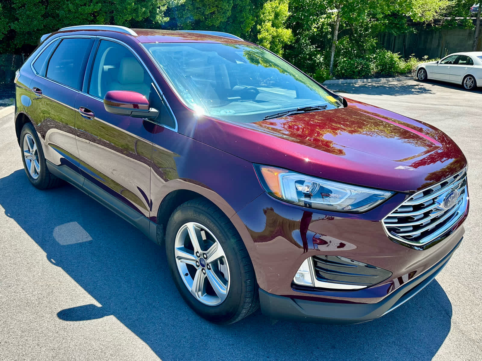 Used 2021 Ford Edge SEL w/ Convenience Package FWD image 3