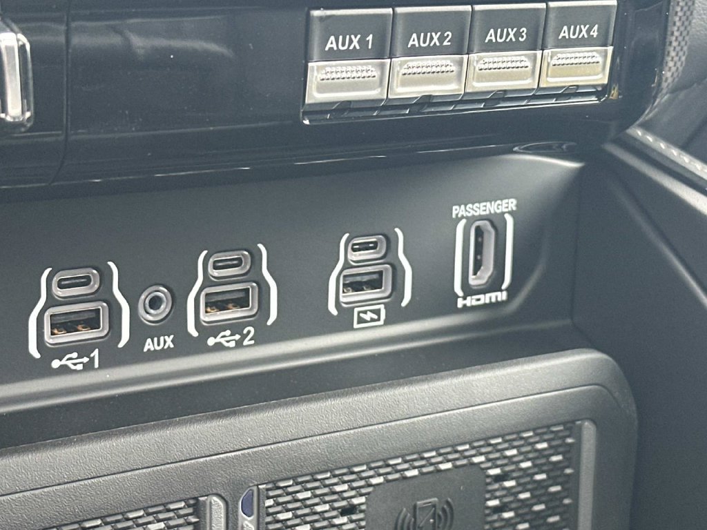 New 2026 RAM 3500 Limited AWD/4WD image 23