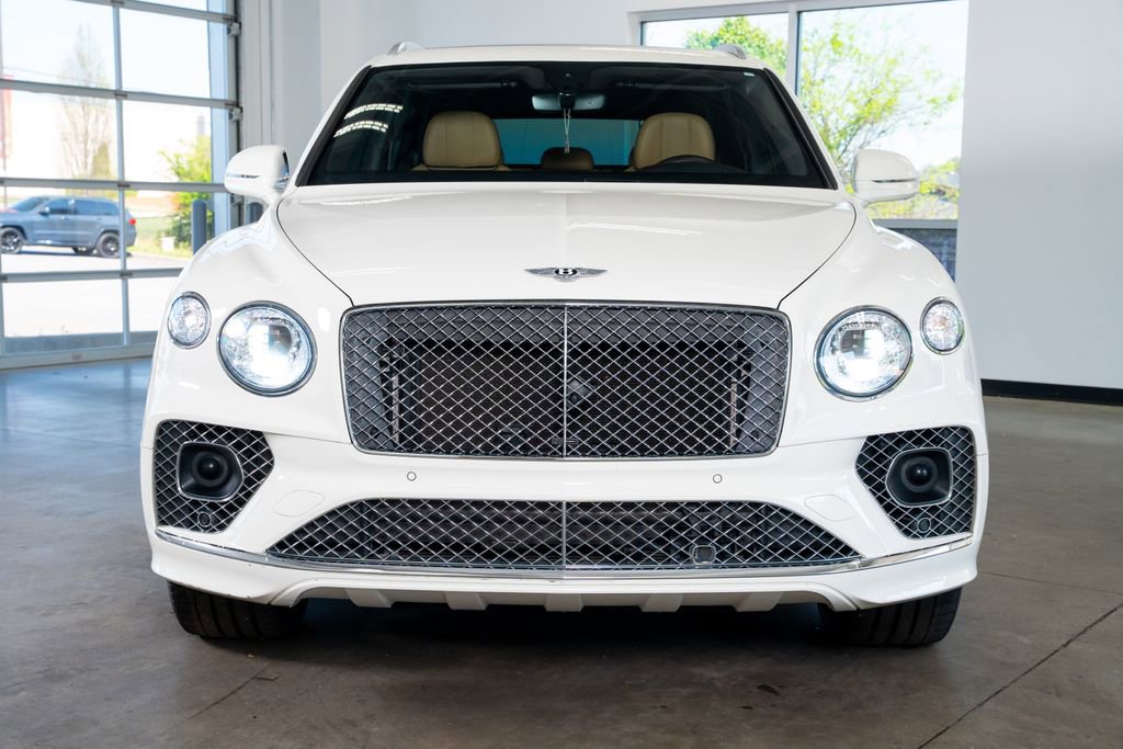 Used 2021 Bentley Bentayga image 3