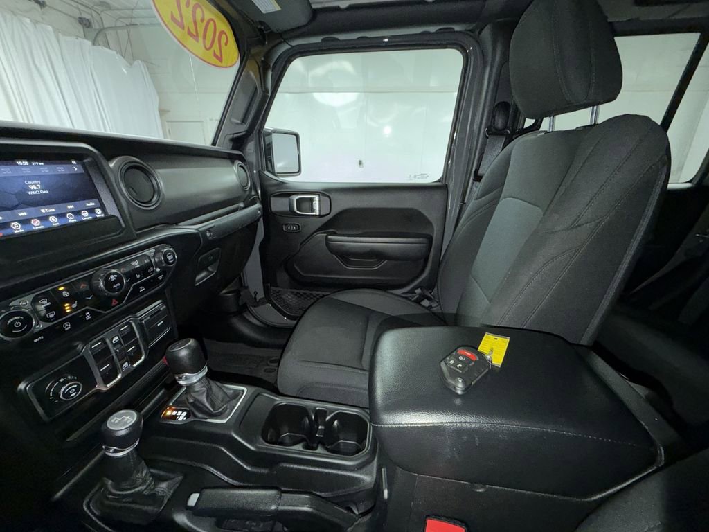 Used 2022 Jeep Gladiator Sport image 6