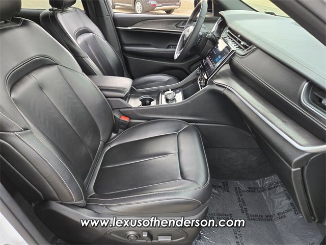 Used 2024 Jeep Grand Cherokee Limited image 16