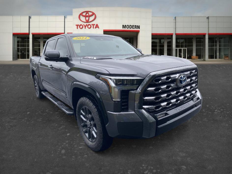 Used 2024 Toyota Tundra Platinum AWD/4WD image 3