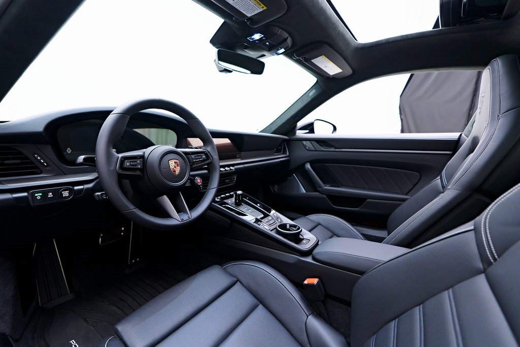 Used 2026 Porsche 911 Carrera GTS image 2