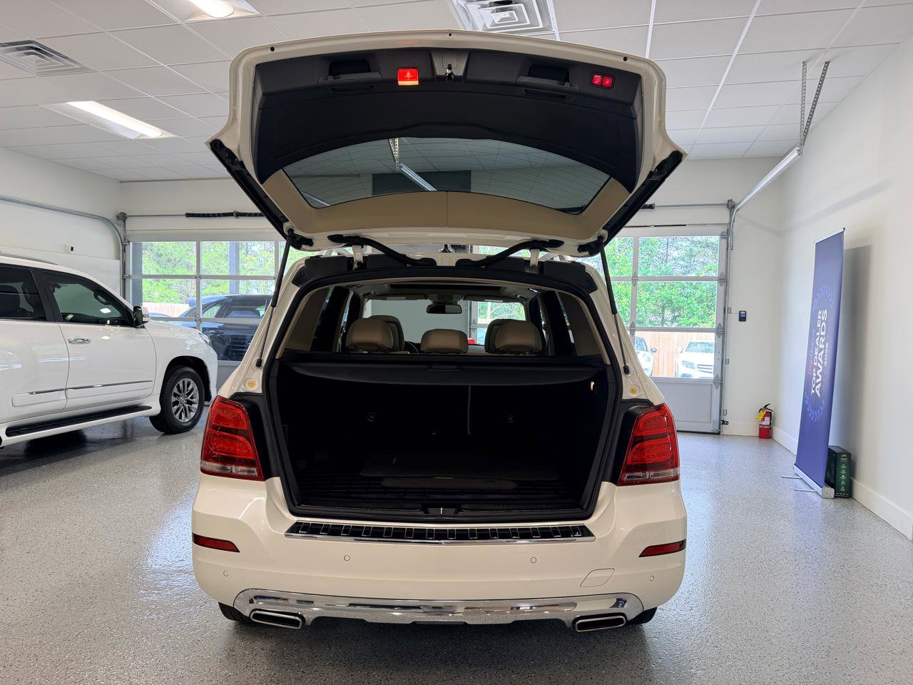 Used 2014 Mercedes-Benz GLK 350 2WD image 24