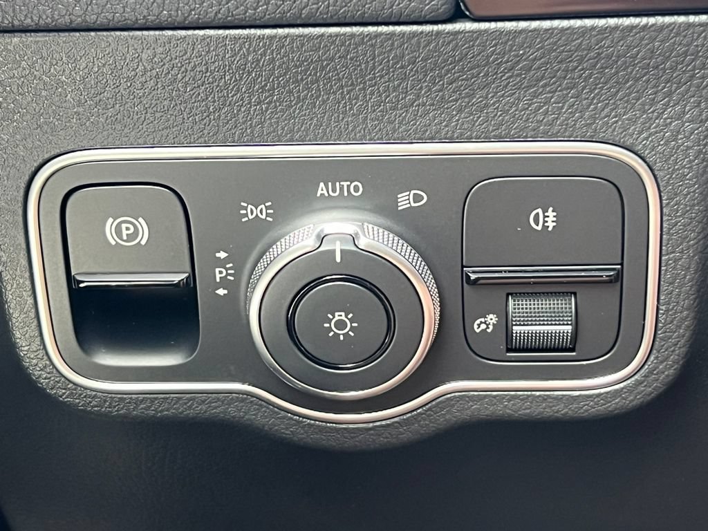 New 2026 Mercedes-Benz GLA 35 AMG 4MATIC image 20