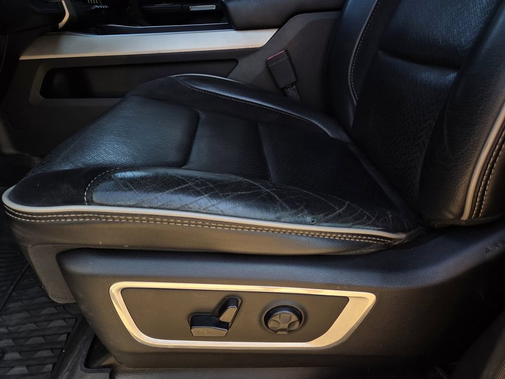 Used 2019 RAM 1500 Laramie RWD image 20