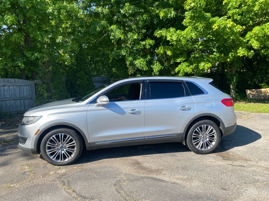 Used 2016 Lincoln MKX Reserve w/ Climate Package AWD/4WD image 2