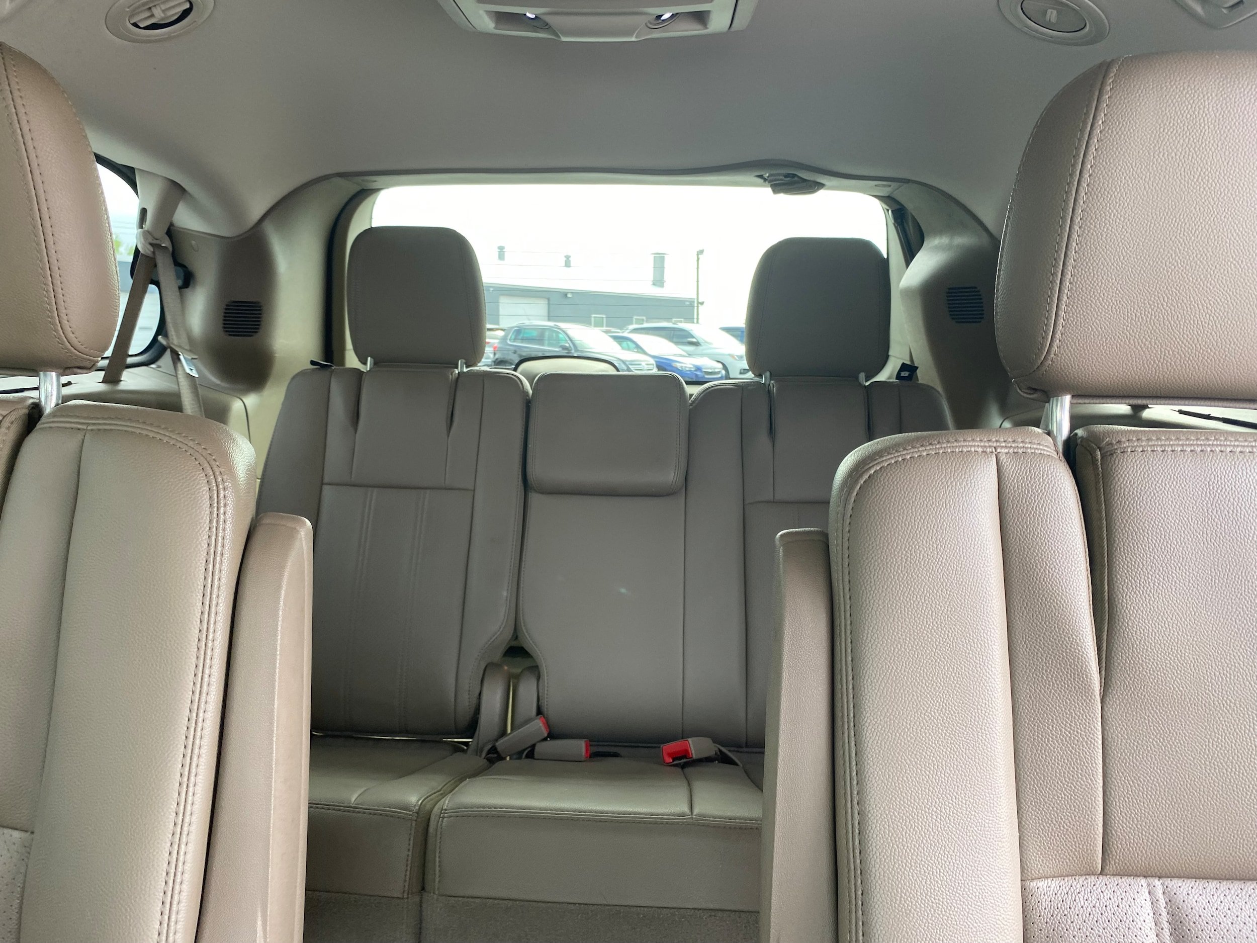 Used 2013 Chrysler Town & Country Touring-L w/ Driver Convenience Group FWD image 17