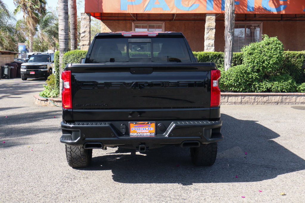 Used 2020 Chevrolet Silverado 1500 LT Trail Boss w/ Midnight Edition AWD/4WD image 7