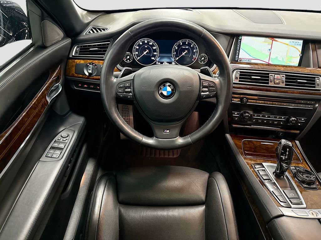 Used 2015 BMW 750Li image 10