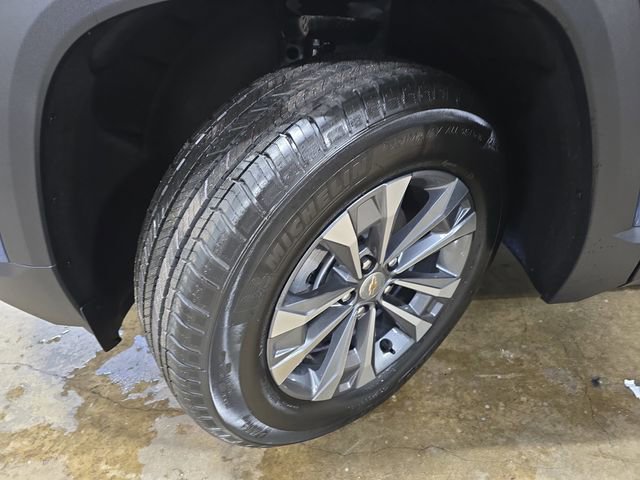 New 2026 Chevrolet Equinox LT image 32