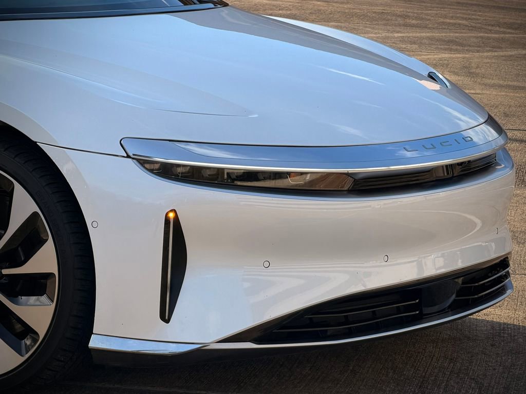 Used 2023 Lucid Air Grand Touring image 2