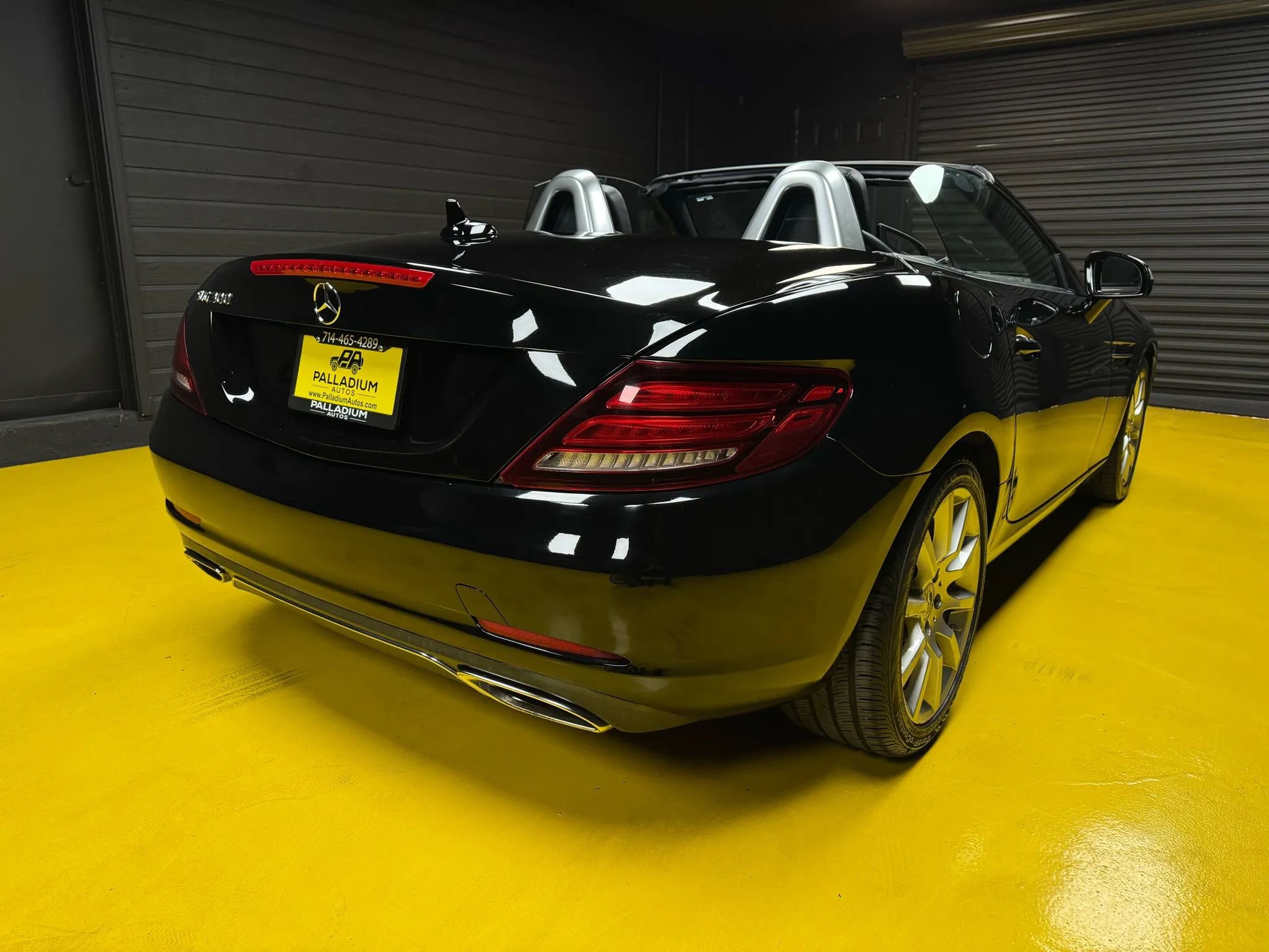 Used 2017 Mercedes-Benz SLC 300 w/ Premium 1 Package image 6