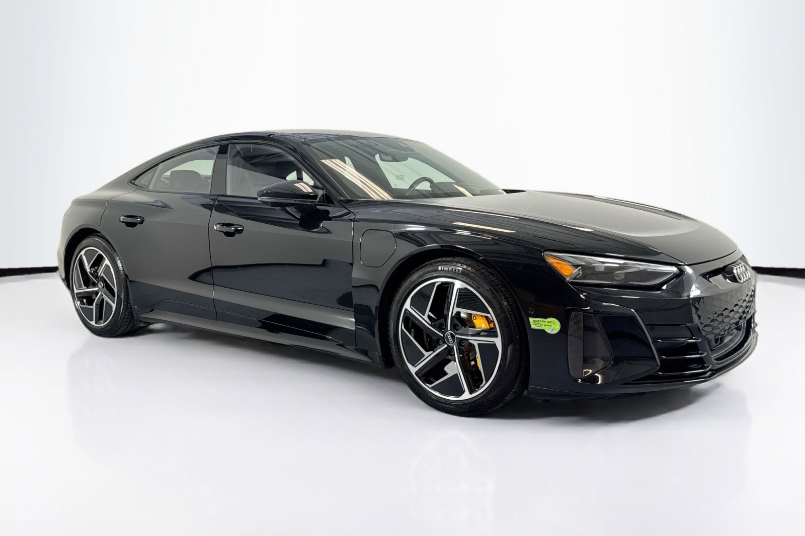 Used 2023 Audi RS e-tron GT image 3