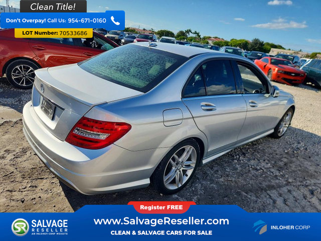 Used 2013 Mercedes-Benz C 250 Sedan image 4