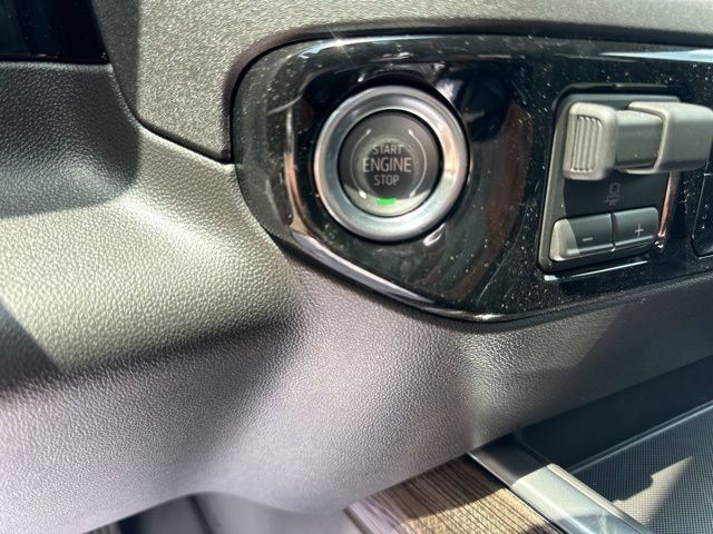 New 2026 Chevrolet Silverado 1500 LT Trail Boss w/ LPO, Dark Essentials Package AWD/4WD image 13