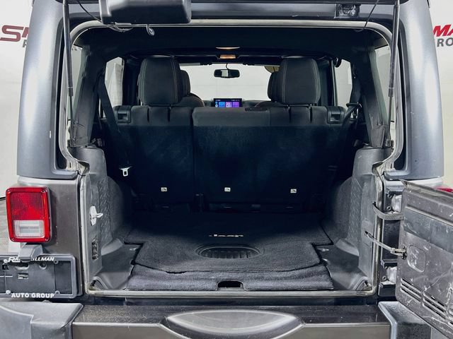 Used 2017 Jeep Wrangler Unlimited Sahara w/ Connectivity Group AWD/4WD image 23