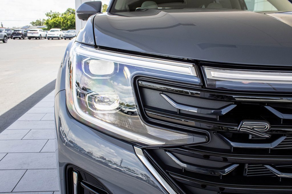 New 2025 Volkswagen Atlas SEL Premium R-Line image 7
