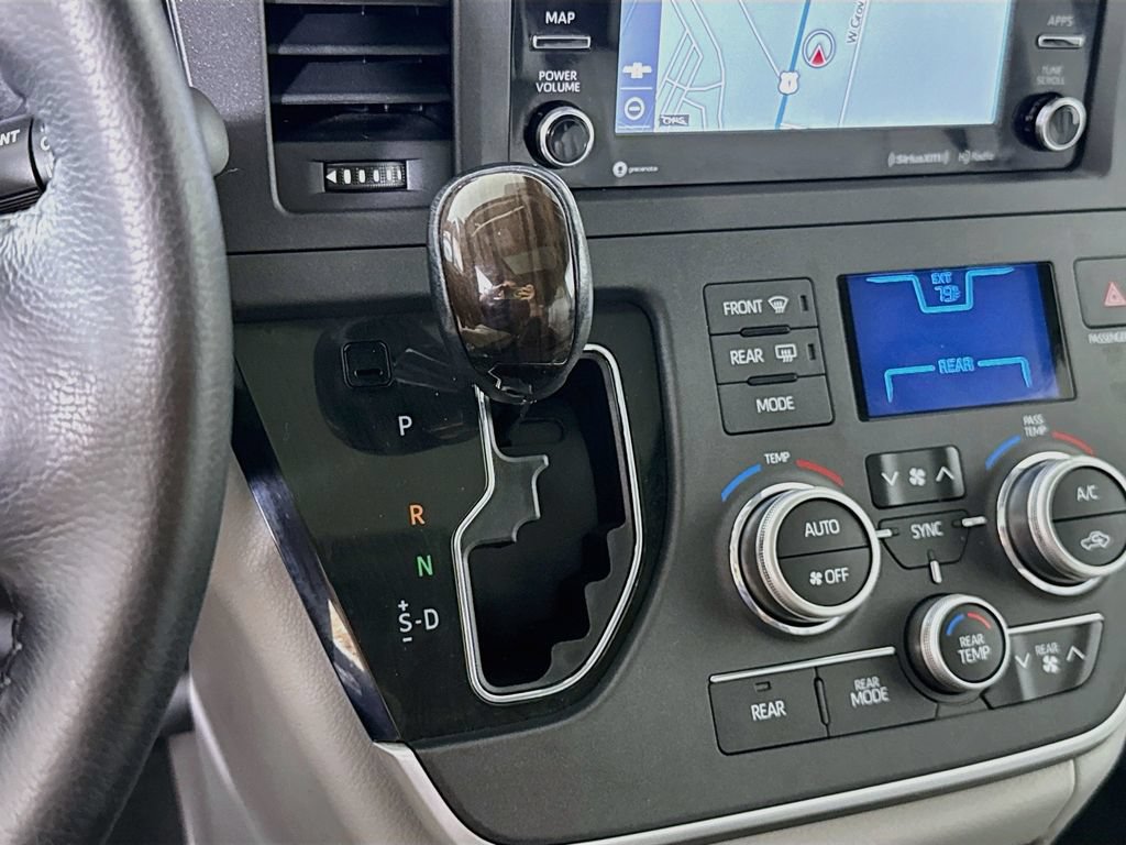 Certified 2020 Toyota Sienna XLE w/ XLE Navigation Package FWD image 11