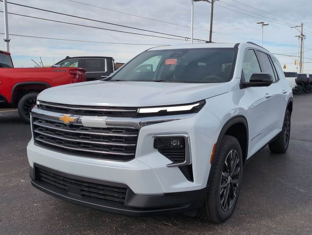 New 2026 Chevrolet Traverse LT w/ Sun and Wheel Package video 3