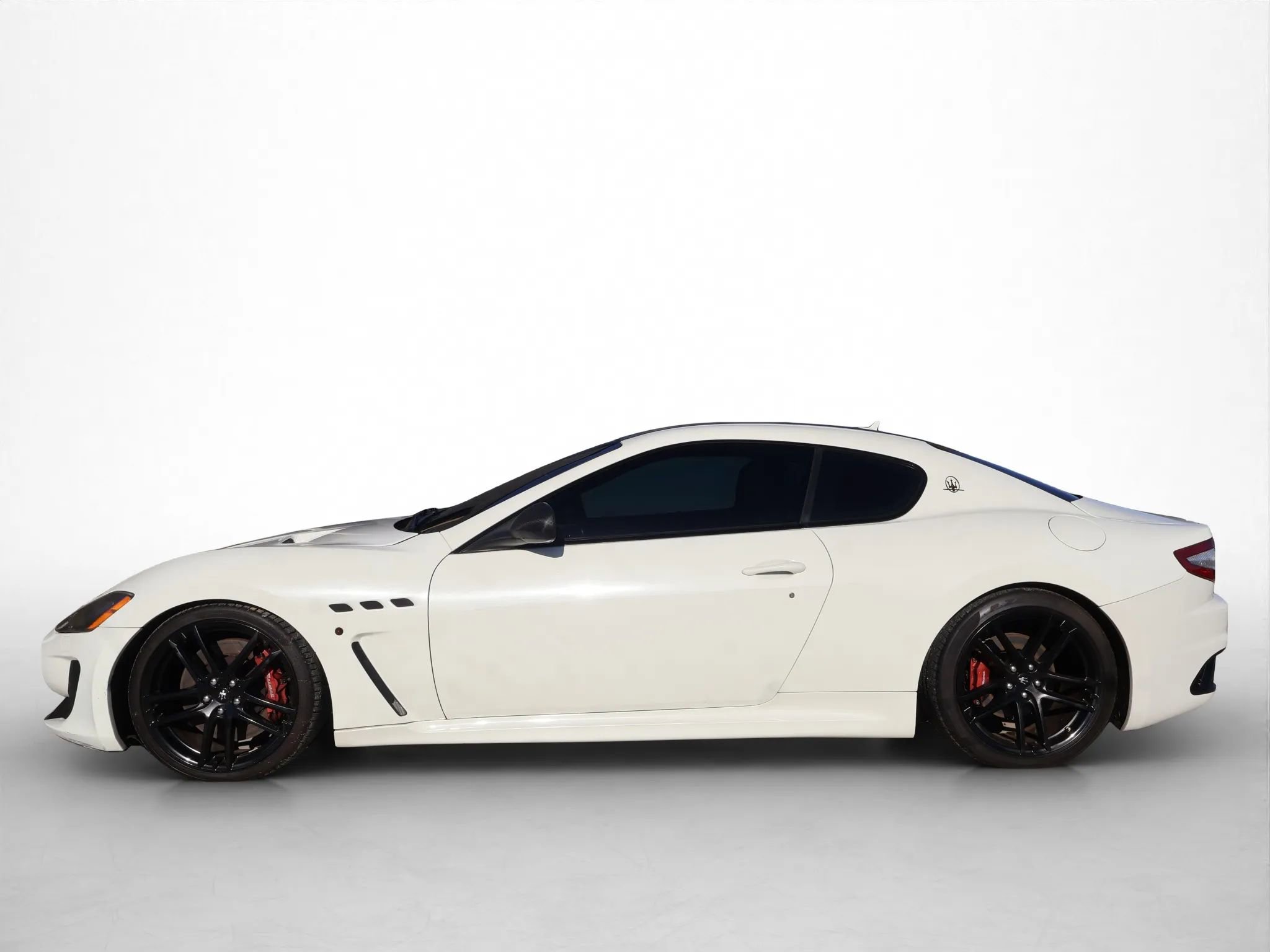 Used 2012 Maserati GranTurismo MC image 2