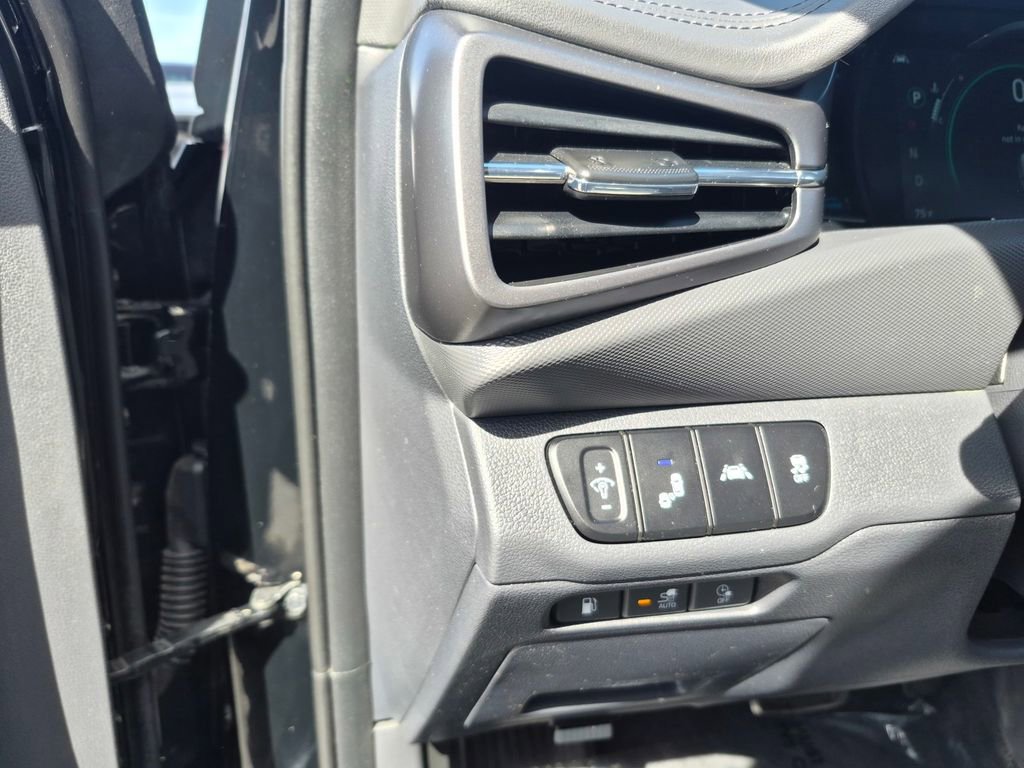Used 2022 Hyundai Ioniq Limited image 20