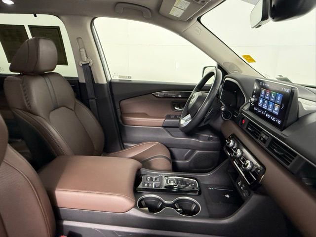 Used 2025 Honda Pilot Elite image 53