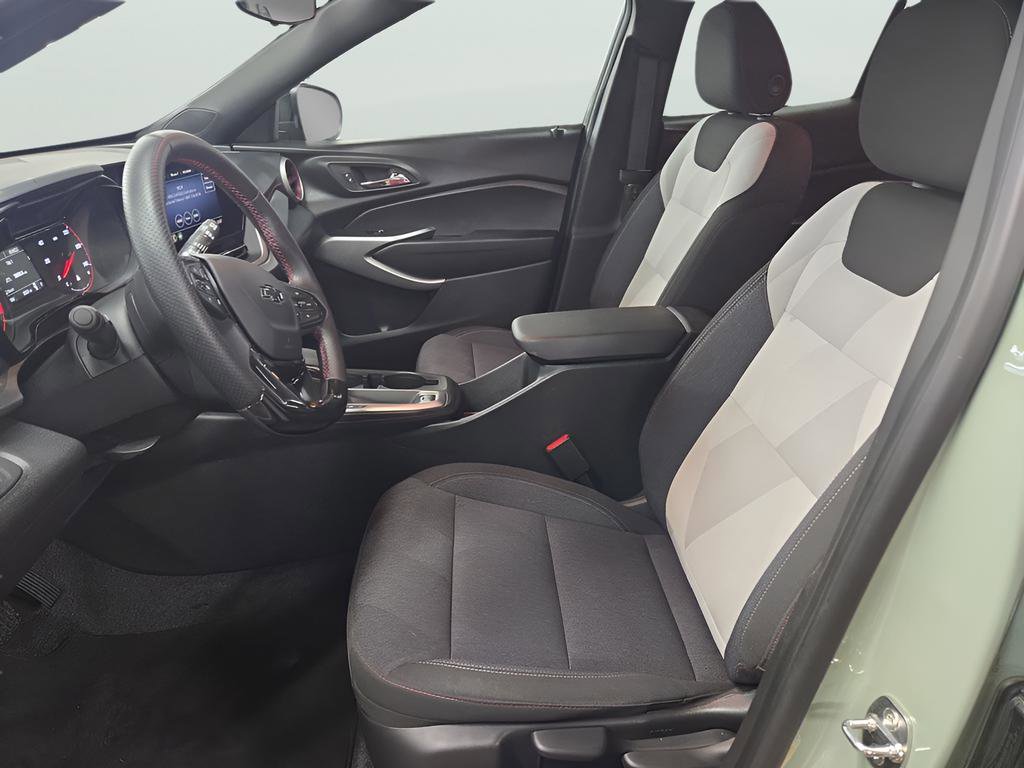 Used 2024 Chevrolet Trax RS image 17