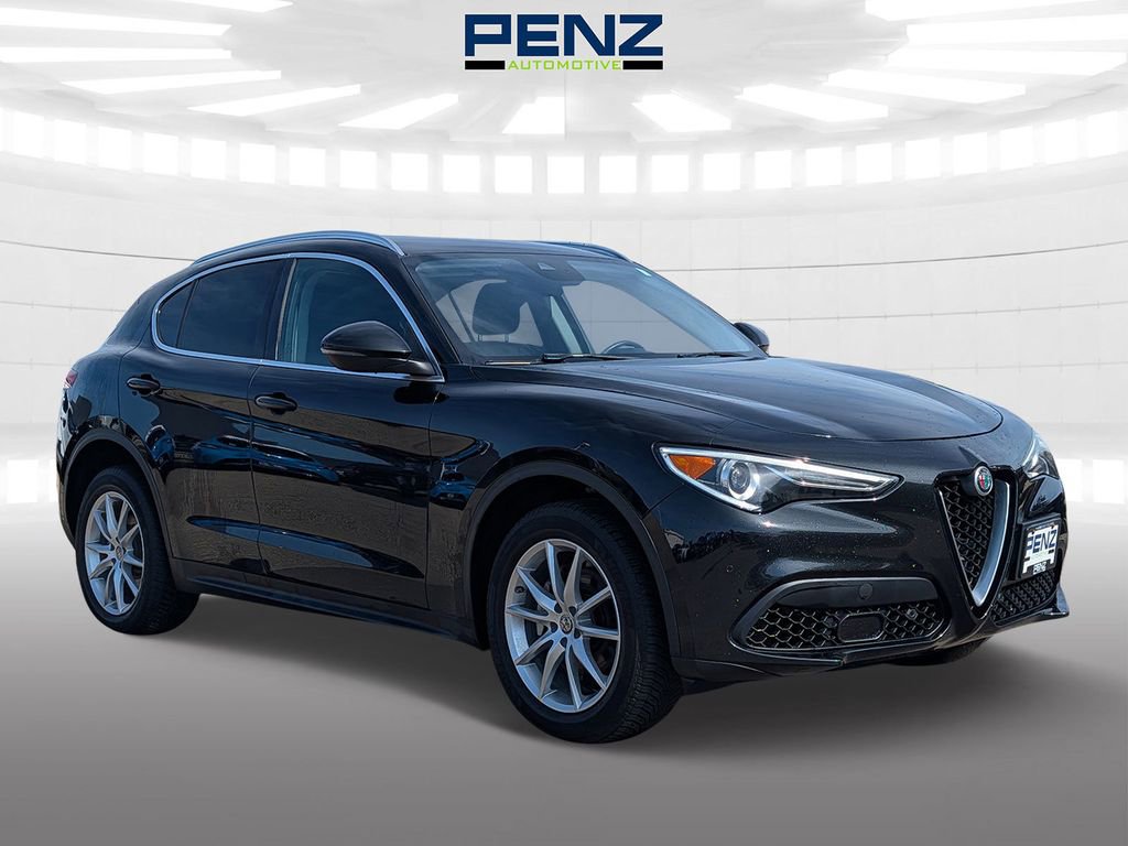 Used 2018 Alfa Romeo Stelvio Ti AWD/4WD image 1