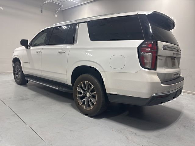 Used 2022 Chevrolet Suburban LT RWD image 8