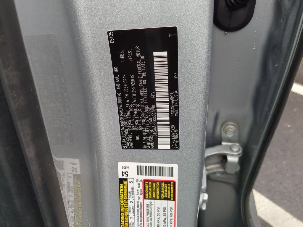 Used 2025 Toyota Grand Highlander AWD image 35