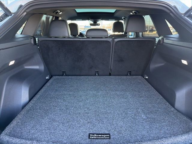 Used 2024 Volkswagen Atlas Cross Sport SEL R-Line image 41