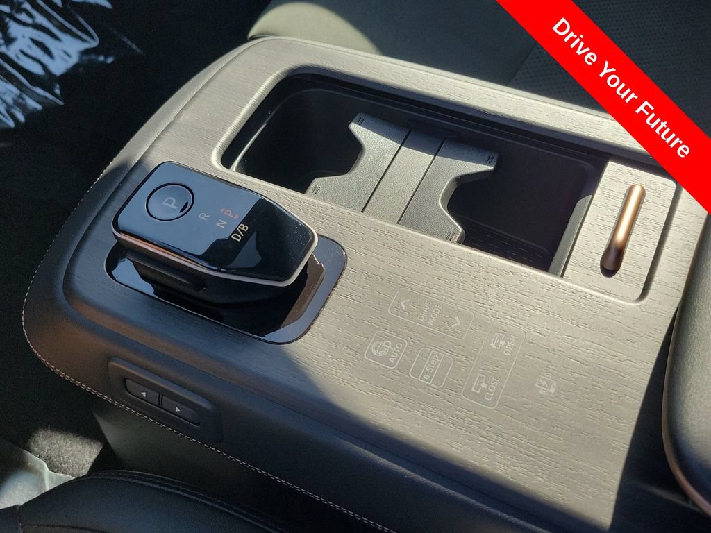 Used 2023 Nissan Ariya FWD image 15