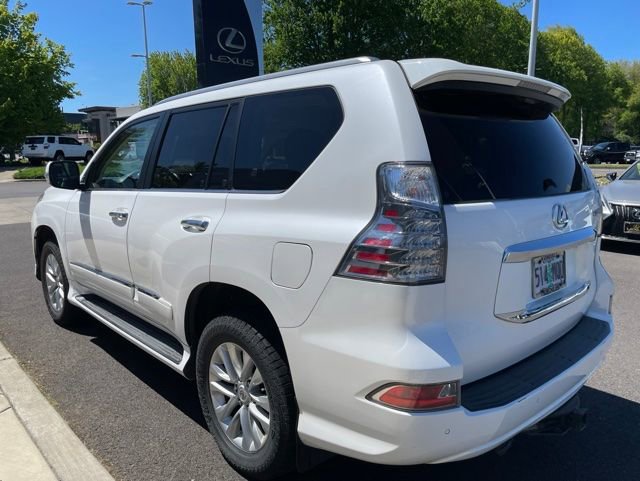 Used 2017 Lexus GX 460 Premium w/ Premium Package AWD/4WD image 3