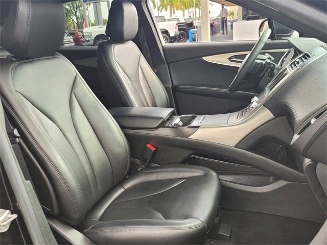 Used 2020 Lincoln Nautilus FWD image 16