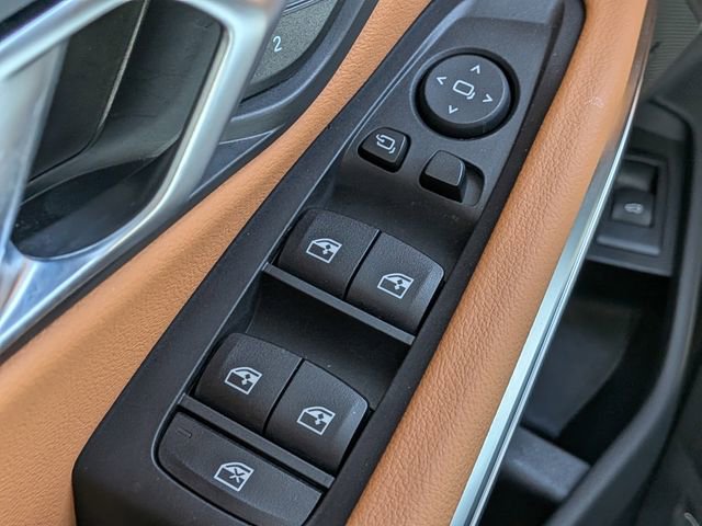 Used 2025 BMW 330i Sedan w/ M Sport Package RWD image 26