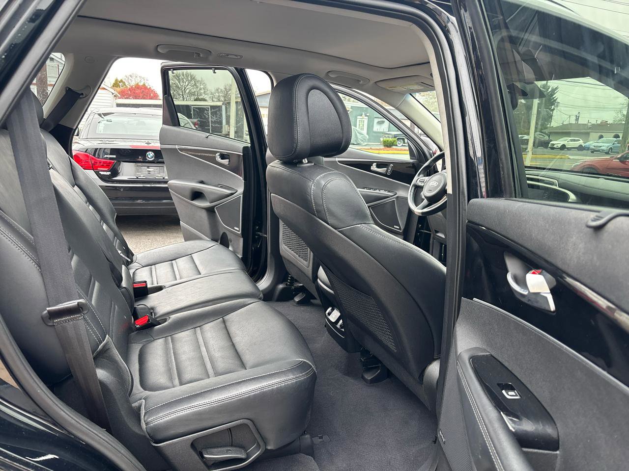 Used 2016 Kia Sorento SX image 13