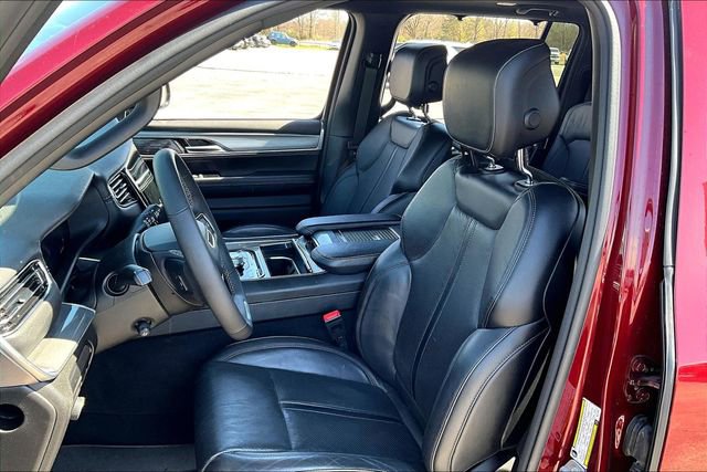 Used 2022 Jeep Wagoneer Series III AWD/4WD image 21