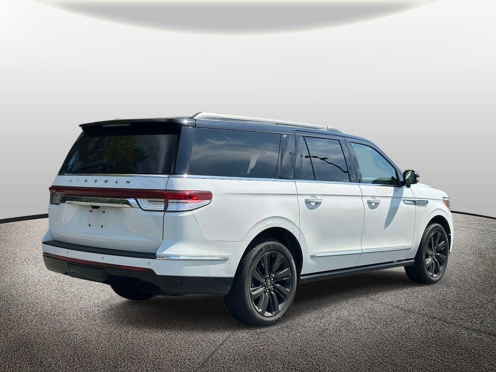 Used 2022 Lincoln Navigator L Black Label AWD/4WD image 2