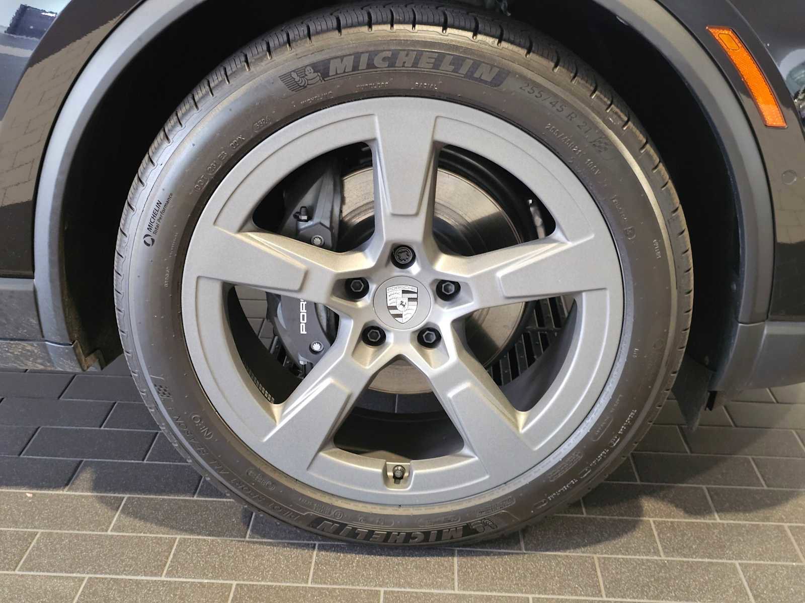 New 2024 Porsche Macan 4 Electric image 11