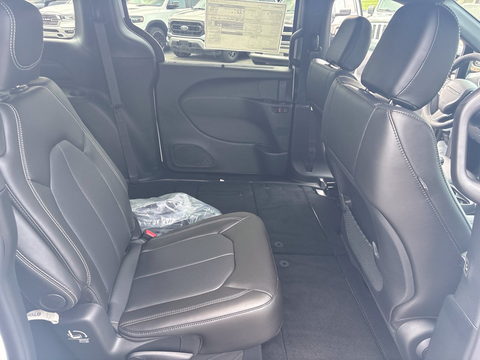 New 2027 Chrysler Pacifica LX FWD image 28